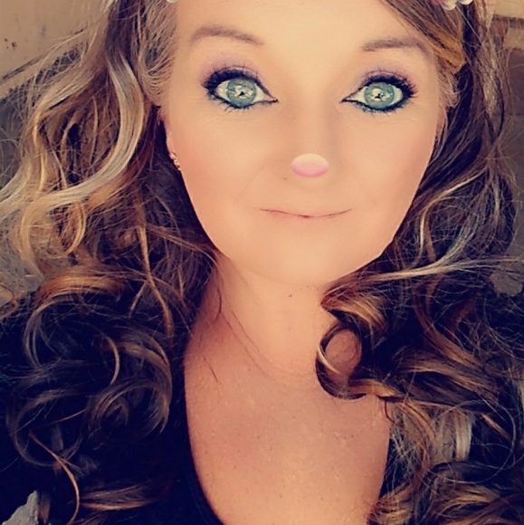 Meet your Posher, Michelle - Picture 3 of 8